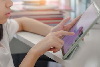 5 Best Places To Read Children’s Books Online