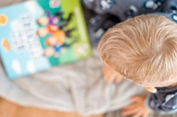 When Toddlers See Their Name in Books: Brain Development Benefits