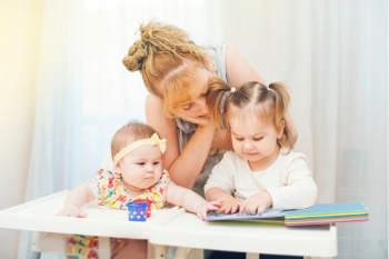 Are Personalized Books Good Gifts for Siblings_350