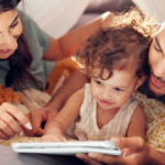 How Reading Helps Toddlers Learn New Words_350